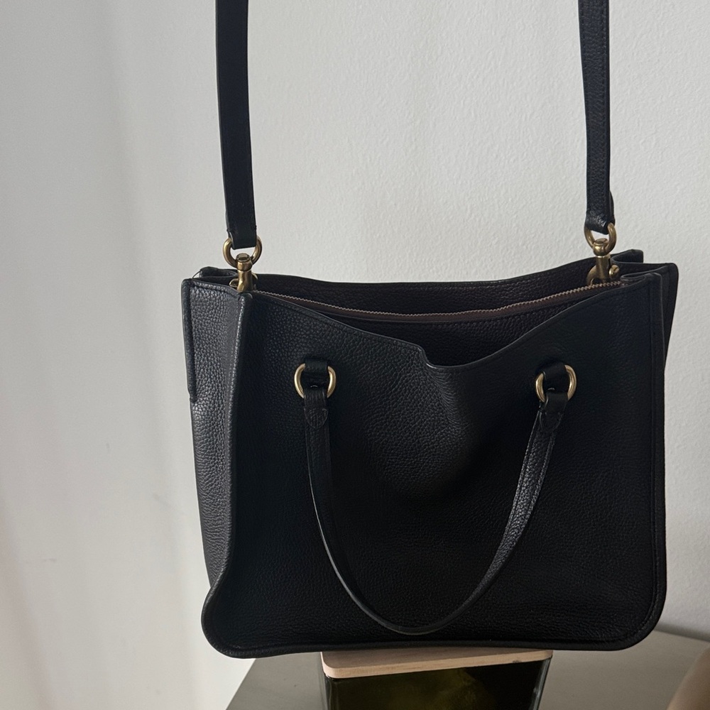 Coach NY- Black Leather Handbag- measurements 9 H x 11 W - Picture 8 of 9